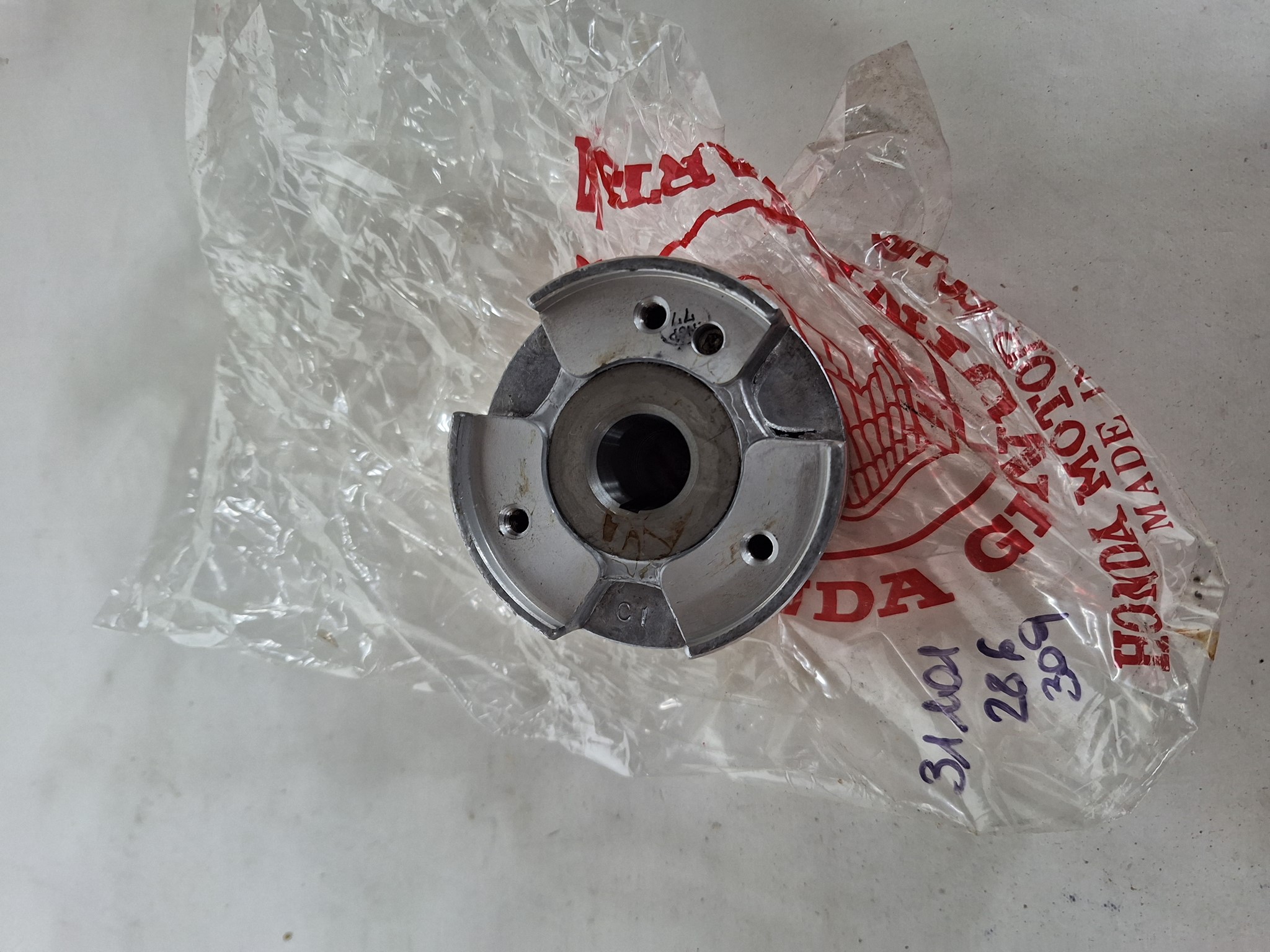Picture of A C,GENERATOR  31101-286-309